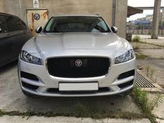 Автомобиль Jaguar F‑PACE для аренды в Ницце