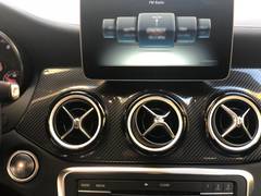 Автомобиль Mercedes-Benz GLA 200 для аренды в Тулузе