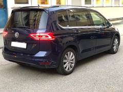 Автомобиль Volkswagen Touran для аренды во Франции